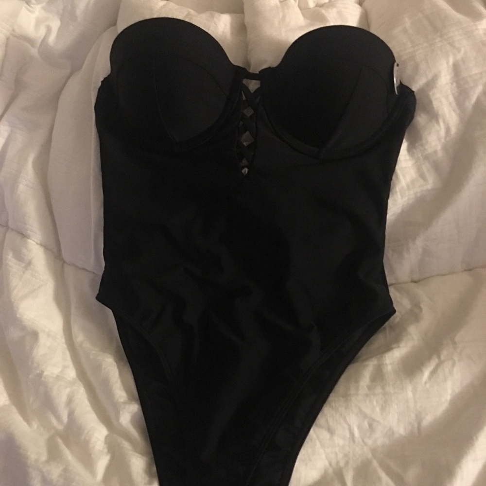 Forever 21 one piece swimming suit